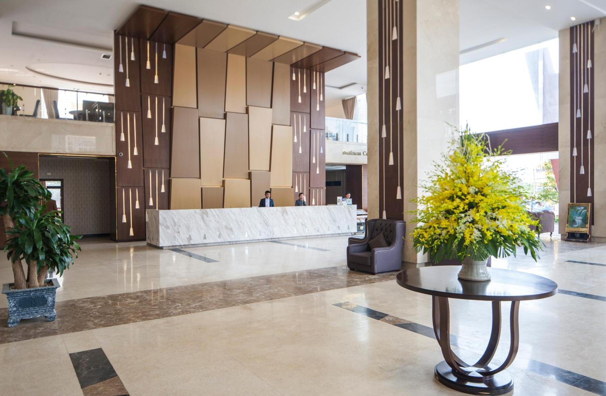 Muong Thanh Grand Quang Tri Hotel Екстер'єр фото